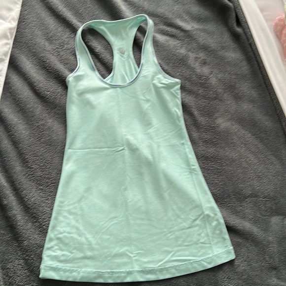 Lululemon reversible tank - Picture 2 of 2